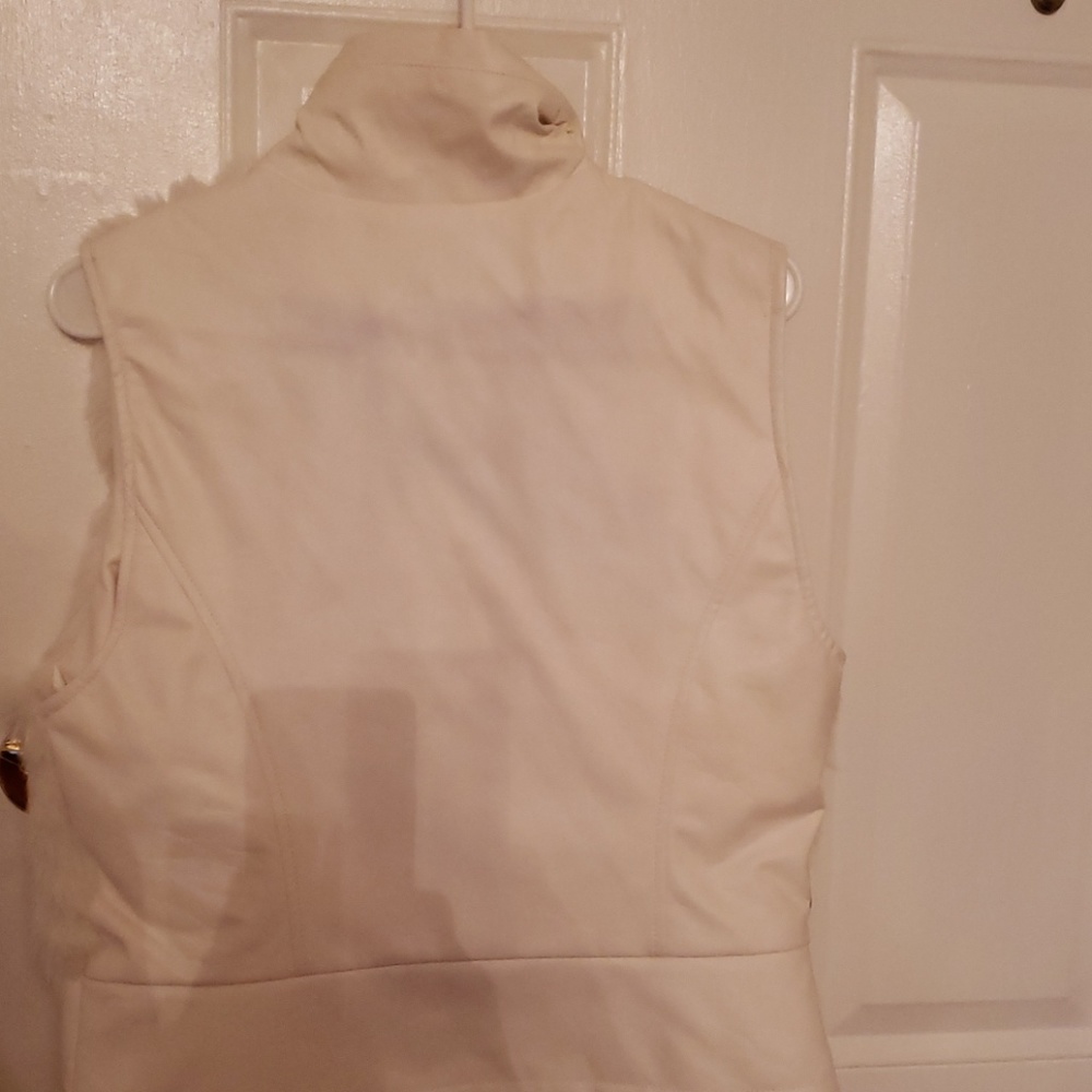 Vest - Picture 2 of 3